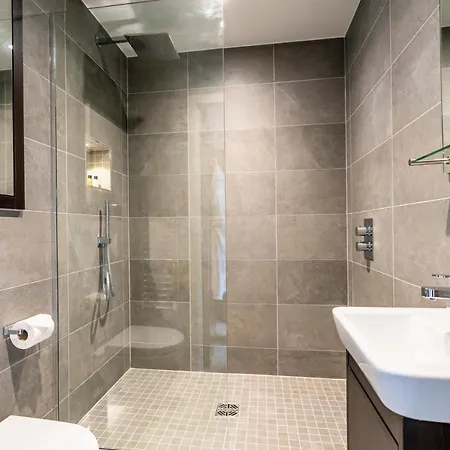 Four Zero Six @ Ryedale House Apartment York