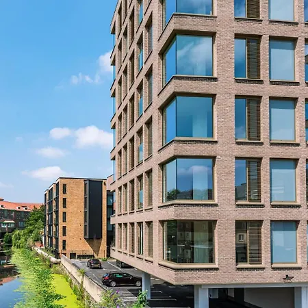 Four Zero Six @ Ryedale House 约克