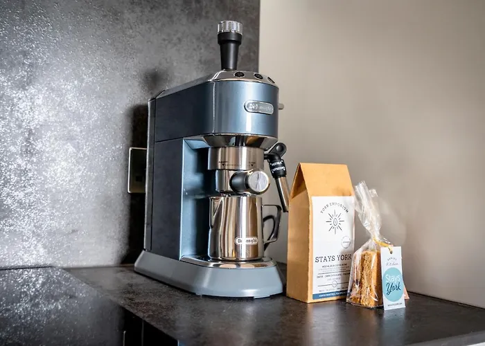 Four Zero Six @ Ryedale House 约克