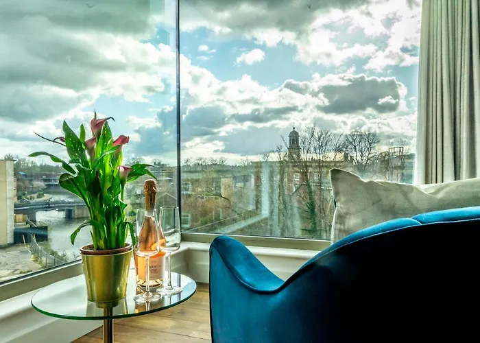 Four Zero Six @ Ryedale House