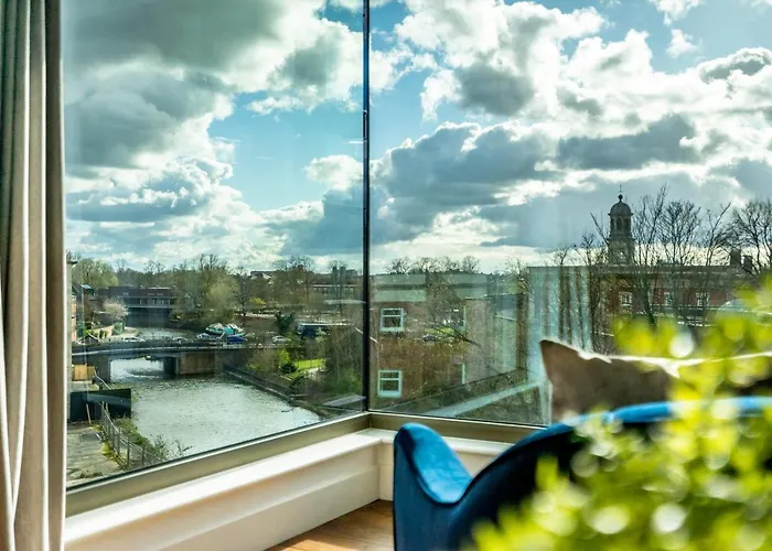 Four Zero Six @ Ryedale House 公寓